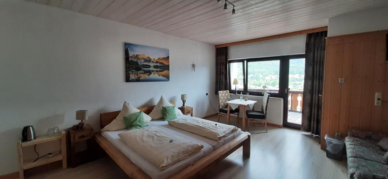 Alpenappartements Schwalbennestl Mittenwald Luaran gambar