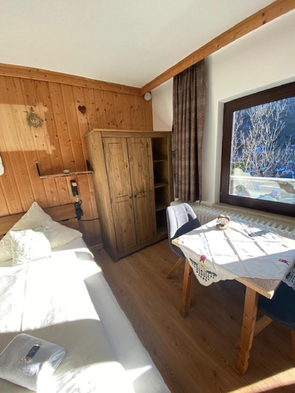 Alpenappartements Schwalbennestl Mittenwald Luaran gambar