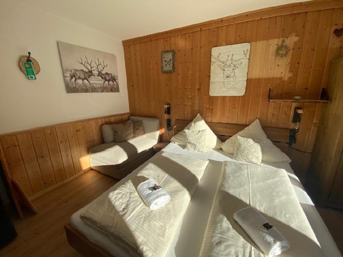 Alpenappartements Schwalbennestl Mittenwald Luaran gambar