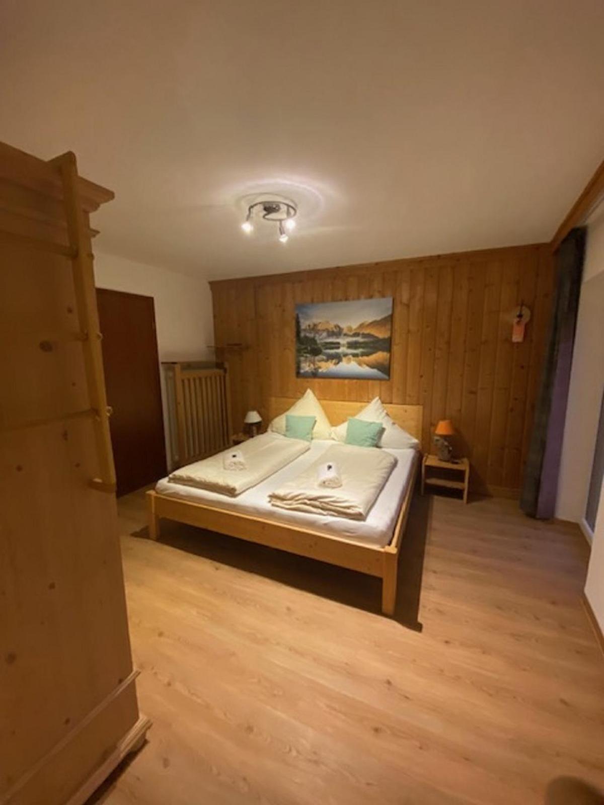 Alpenappartements Schwalbennestl Mittenwald Luaran gambar